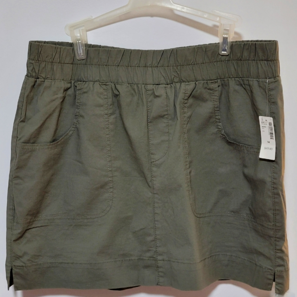 Reitmans Olive Green Skort